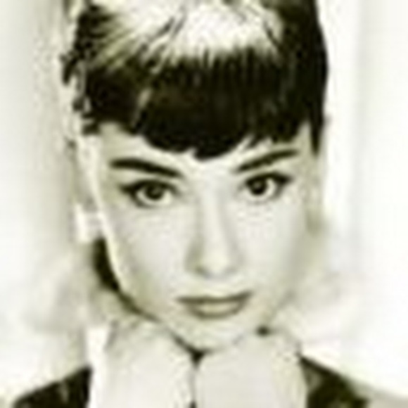 Meet your Posher, Sandra - Picture 1 of 1